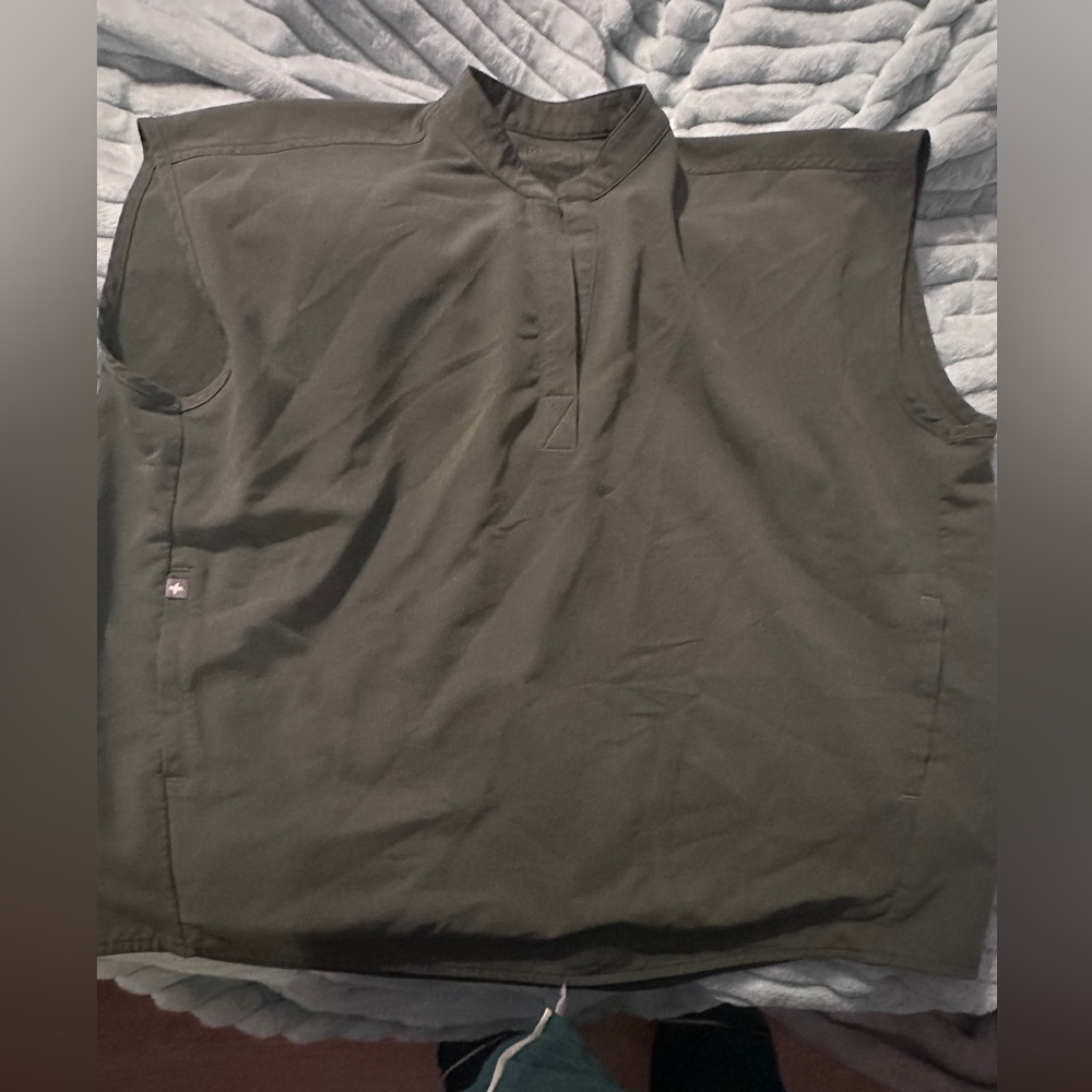 Figs Rafaela scrub top